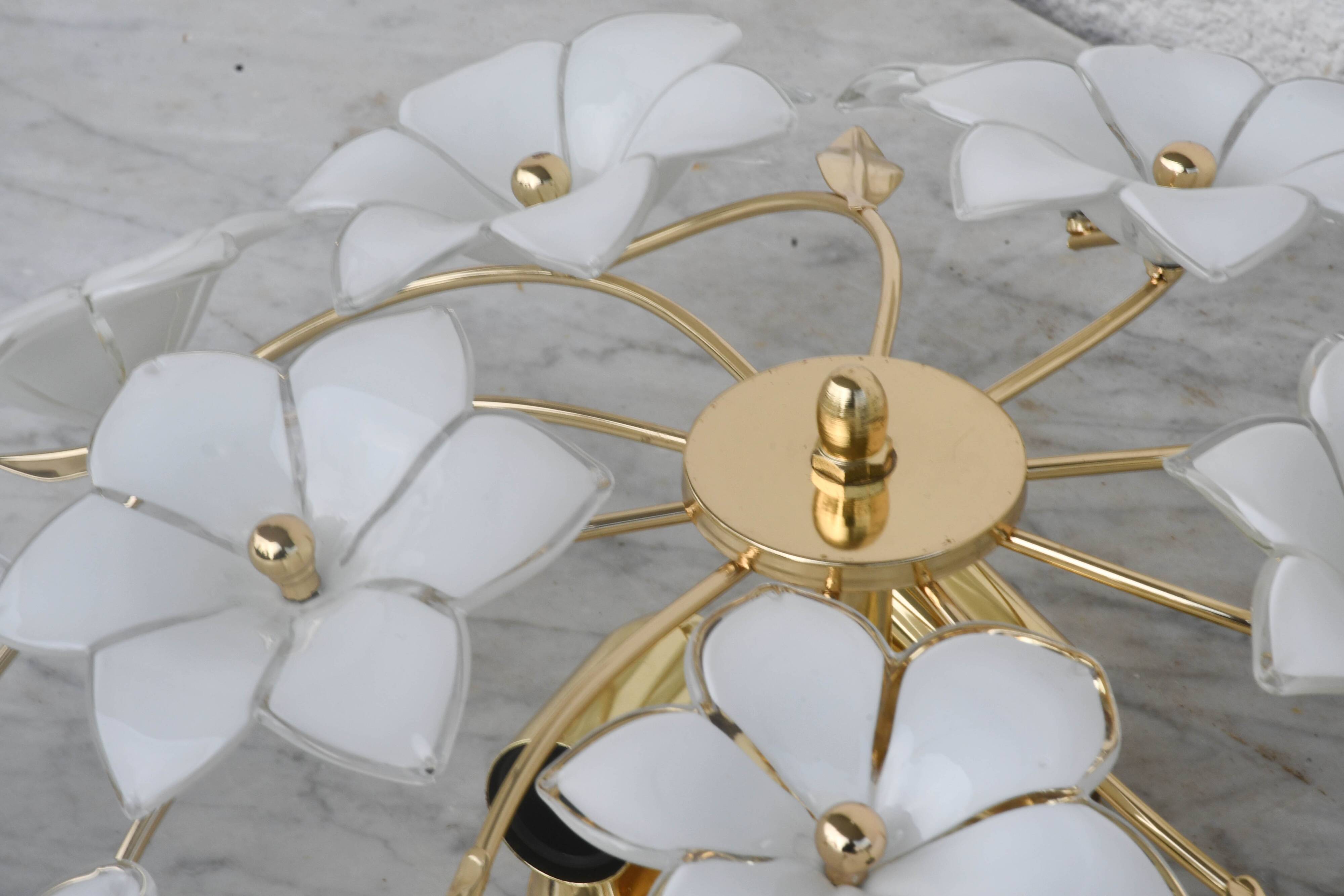 Delicious Murano Ceiling Light White Flowers, 1970