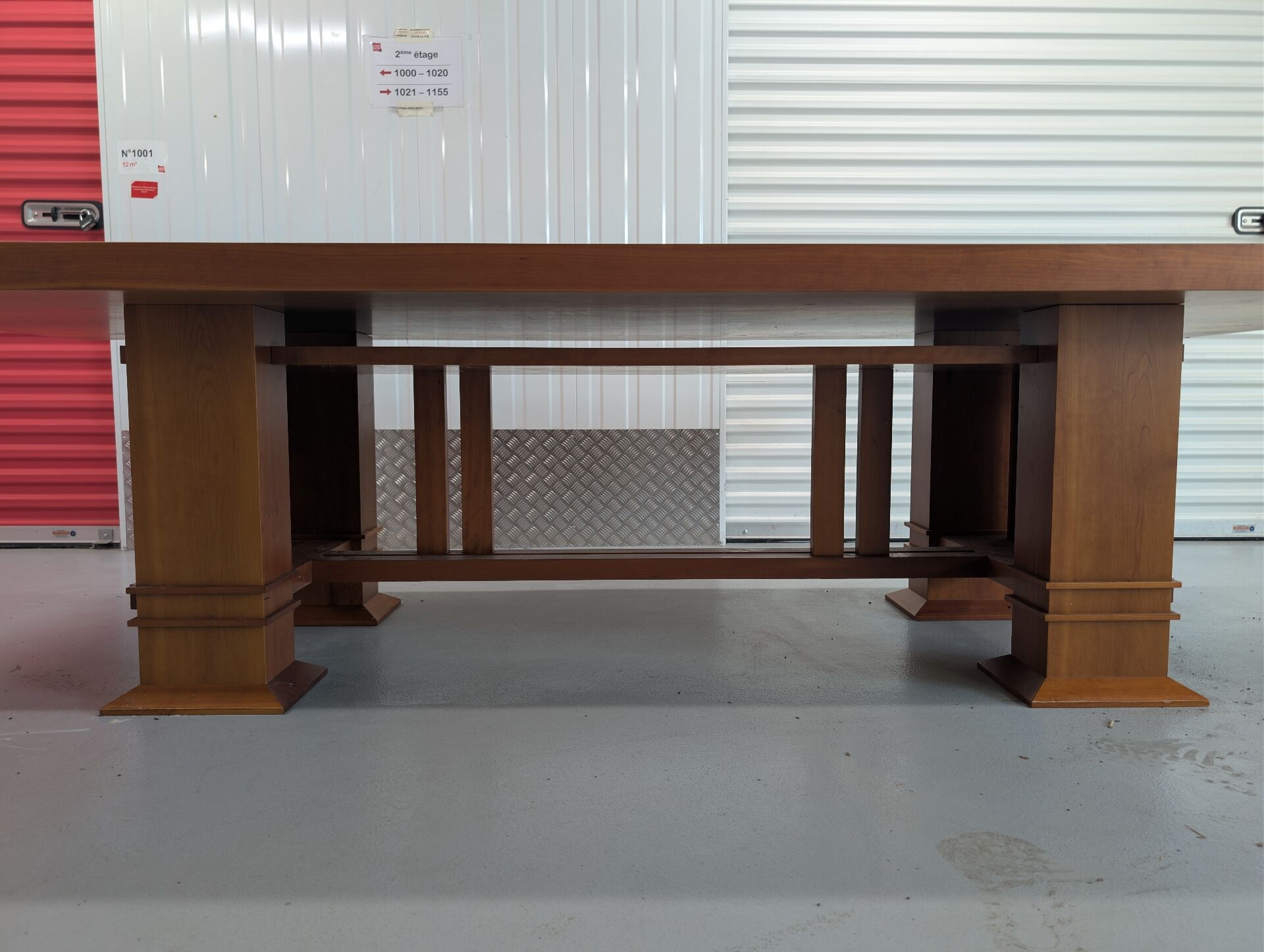 Dining table "Allen 605" in solid cherry by Frank Lloyd Wright p