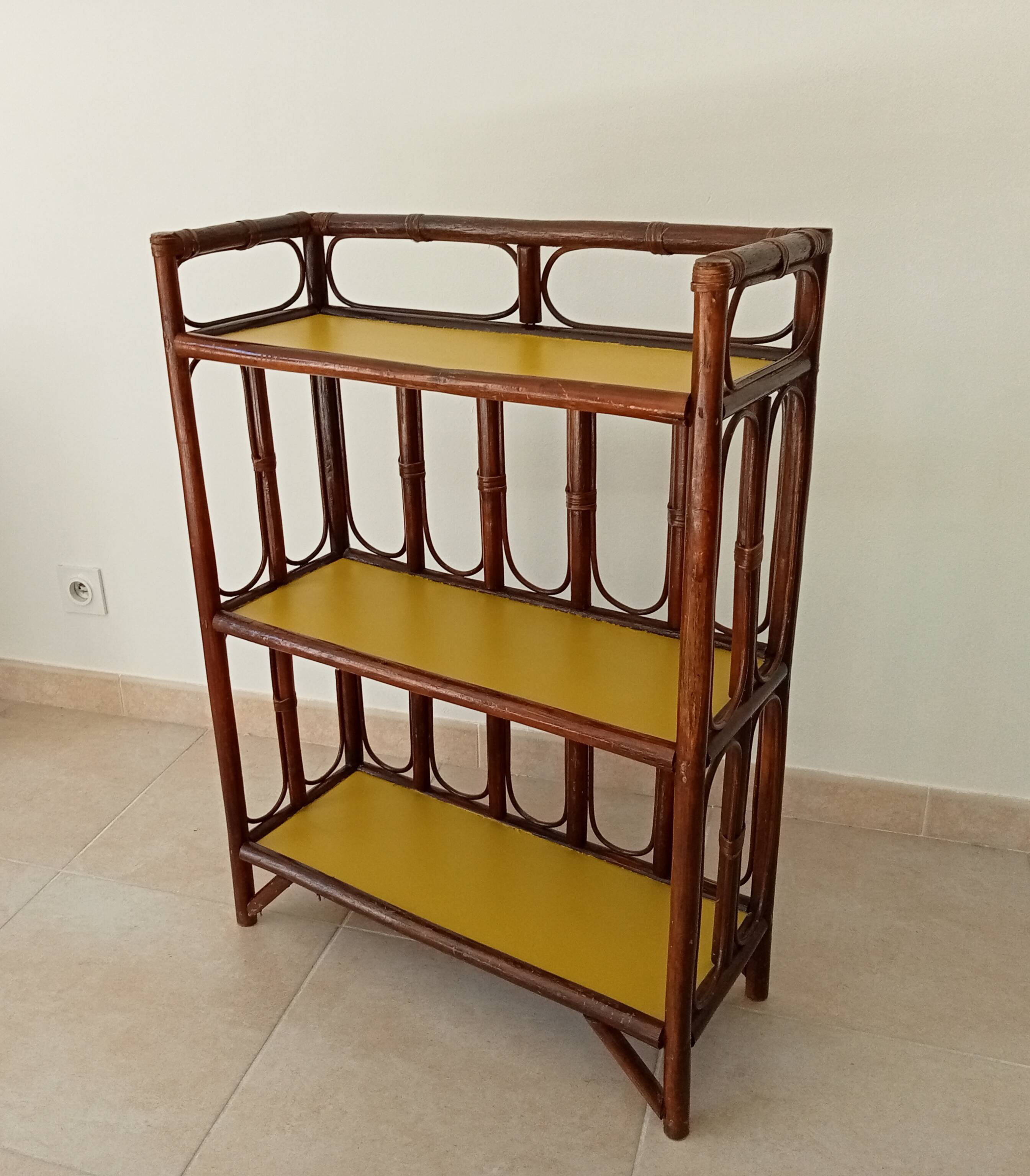 Vintage library shelf in bamboo and rattan 60s/70s