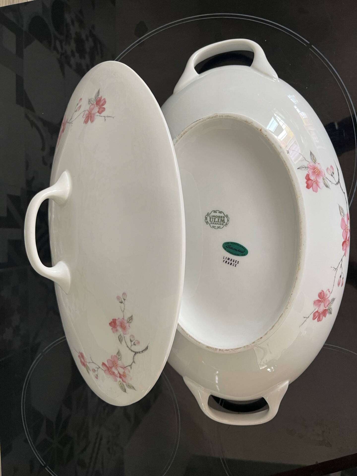 soup tureen