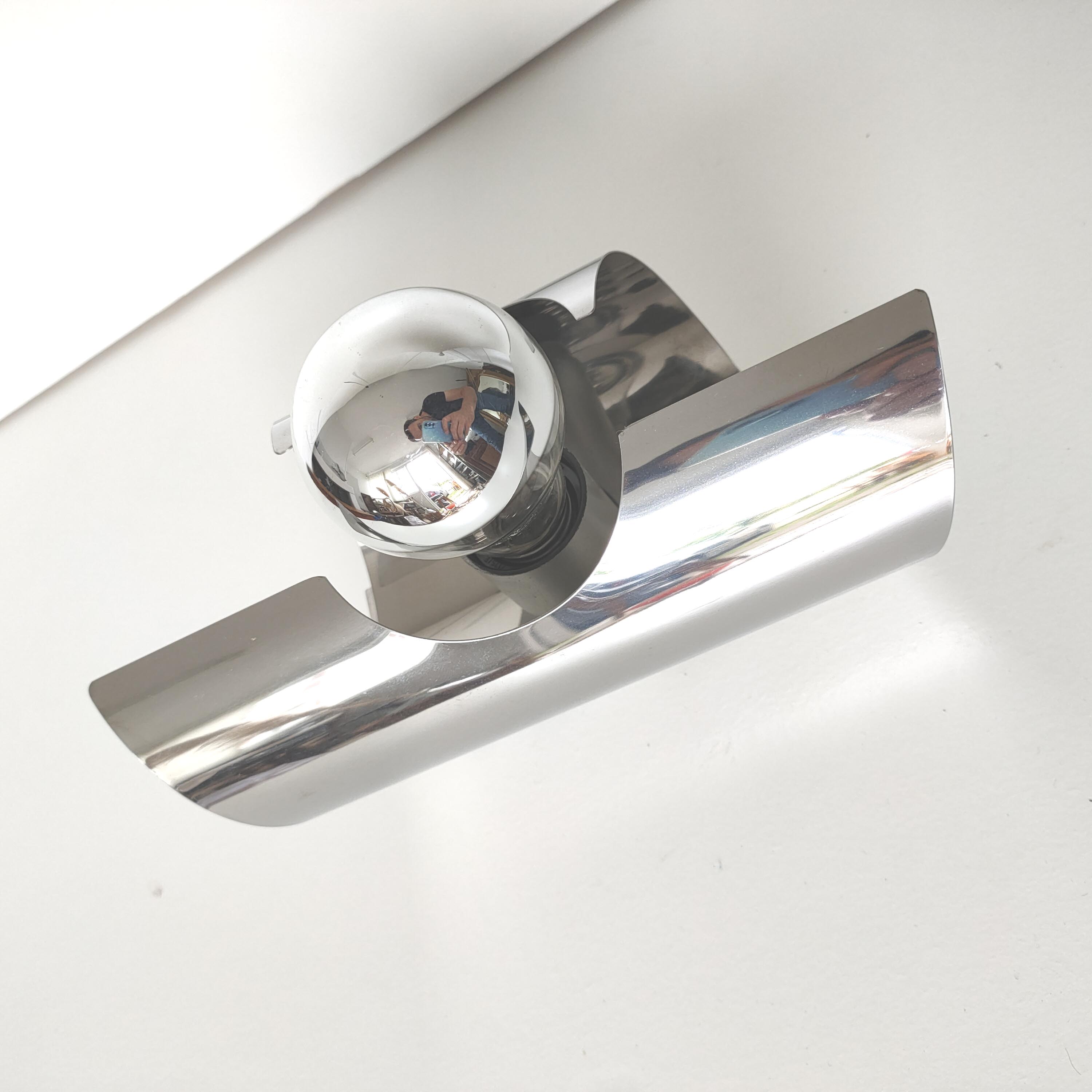 Seventies space age wall lamp