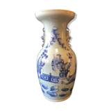 Vase balustre en porcelaine blanc bleu sous couverte céladon XIXe 42,8 cm
