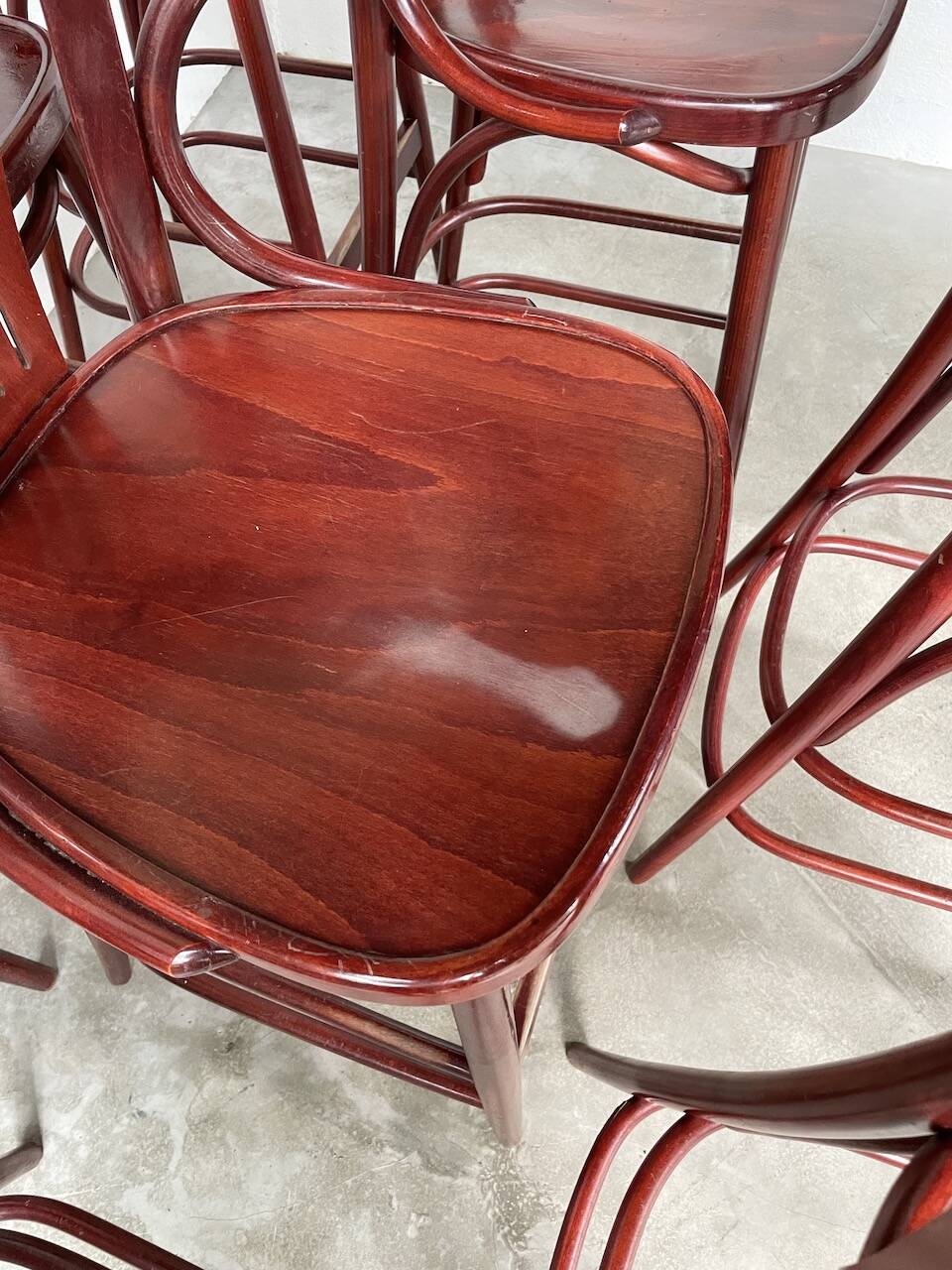 Set of 8 high bistro stools