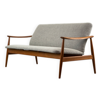 Canapé FD-138 en Teck par Finn Juhl pour France & Son, 1960s