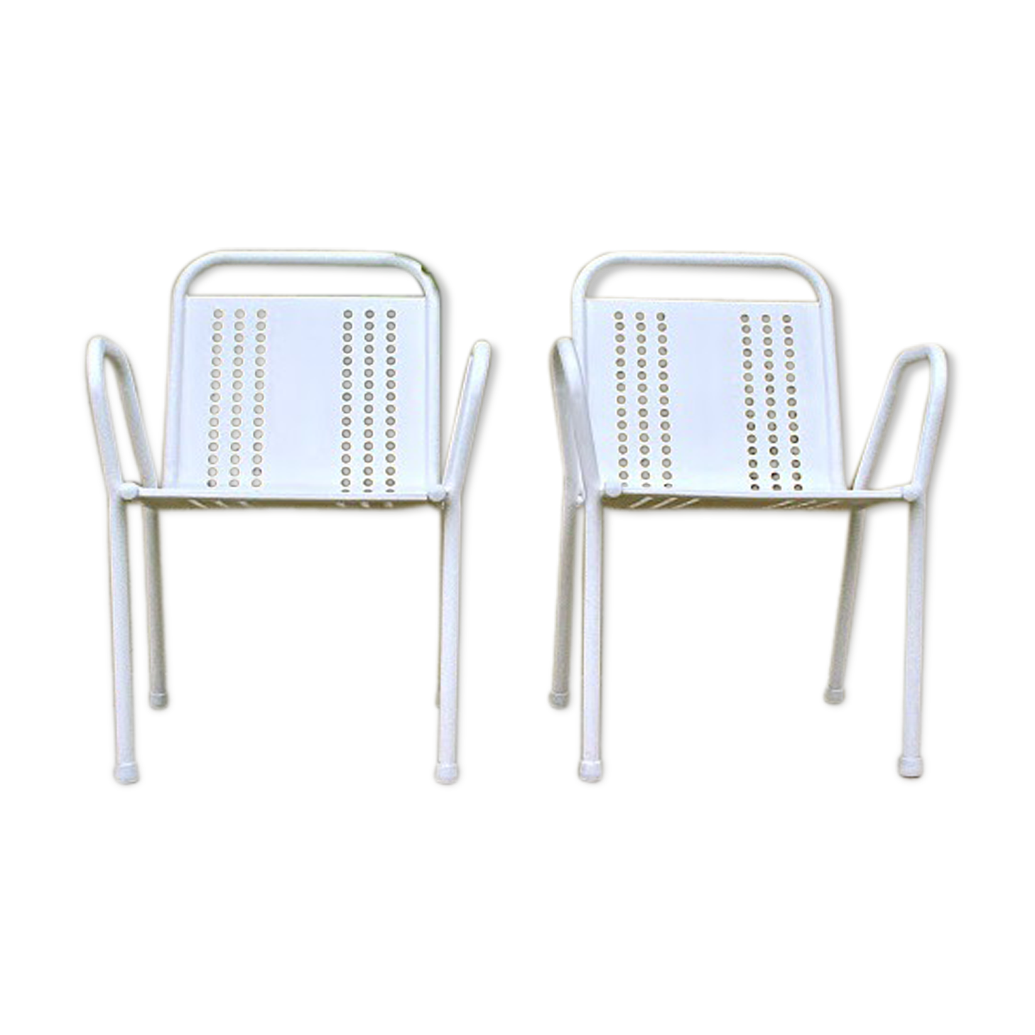 Pair of vintage metal armchairs for the outdoors