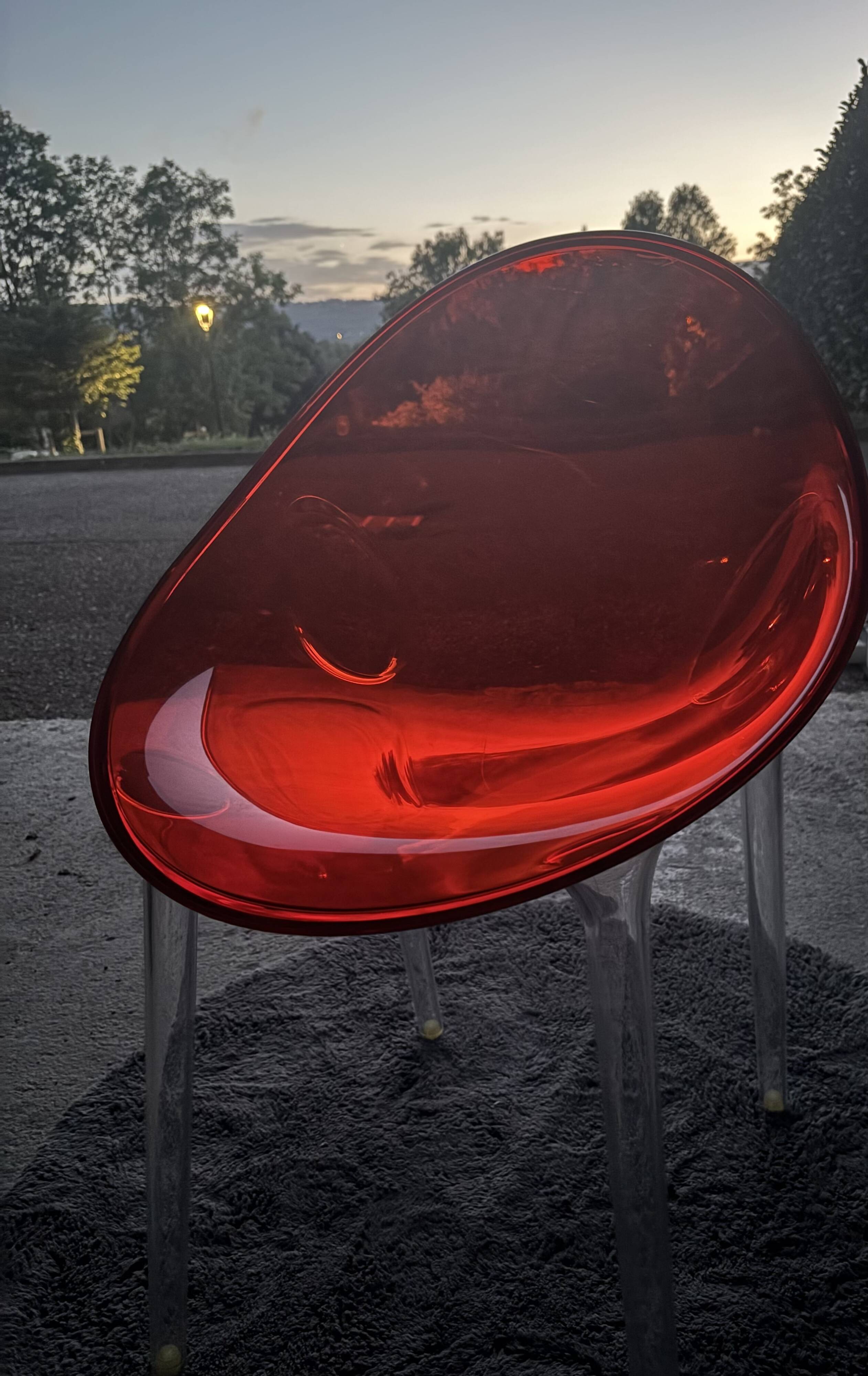 Chaise design Kartell "Mr. Impossible" - Philippe Starck et Eugeni Quitllet