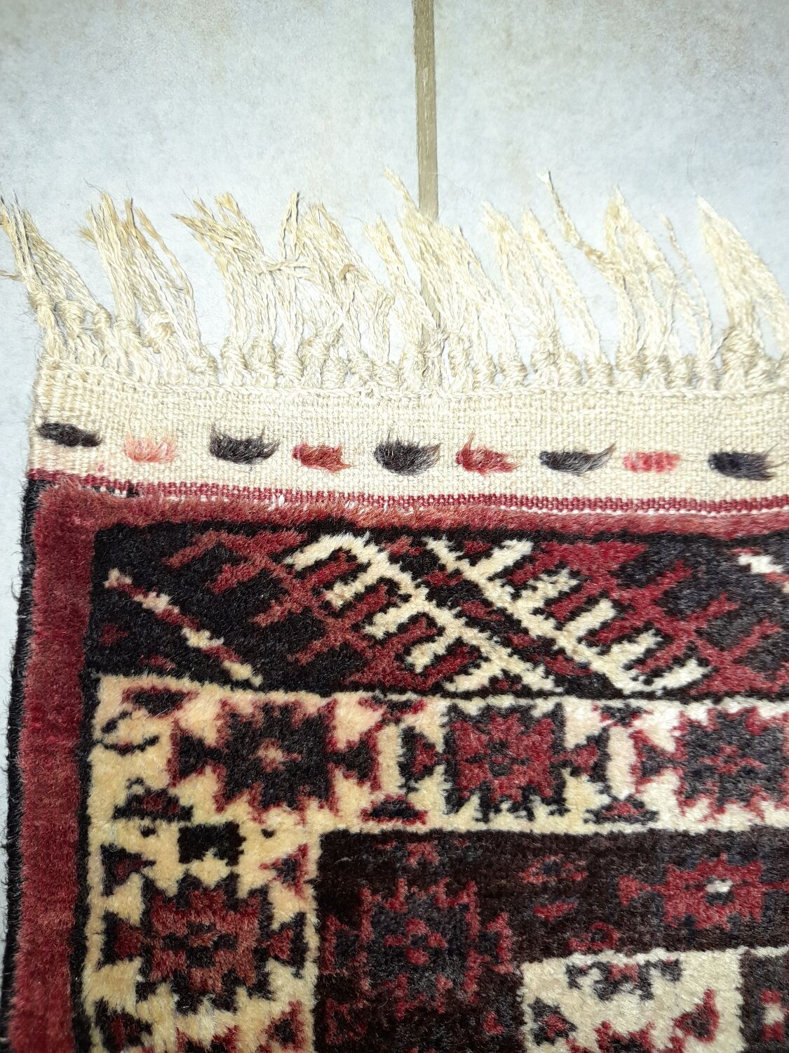 Handmade oriental rug 1.12 x 0.81m