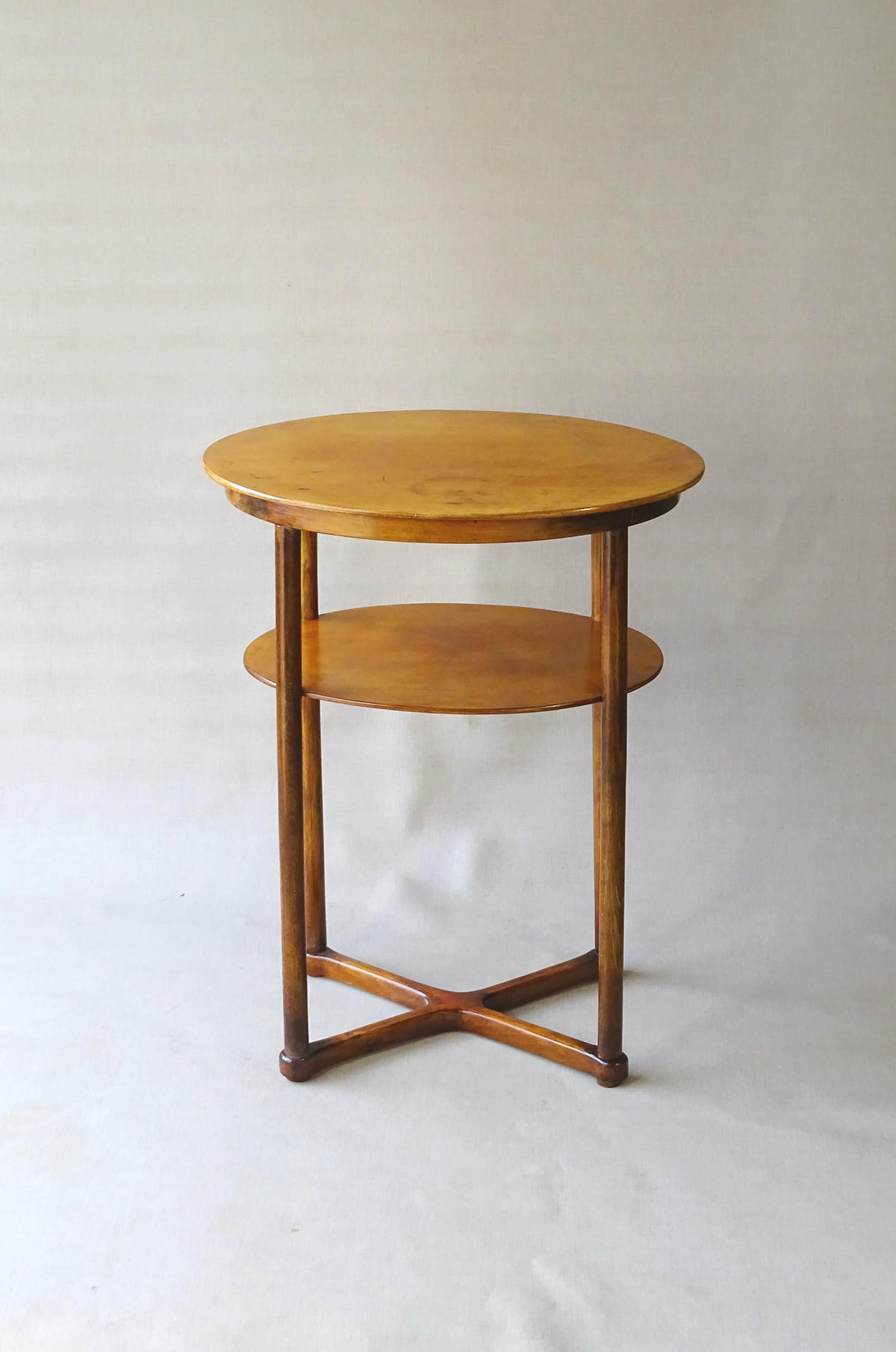 Oval pedestal table circa 1915 Nr.960/2 design Josef Hoffmann for J.J.Kohn