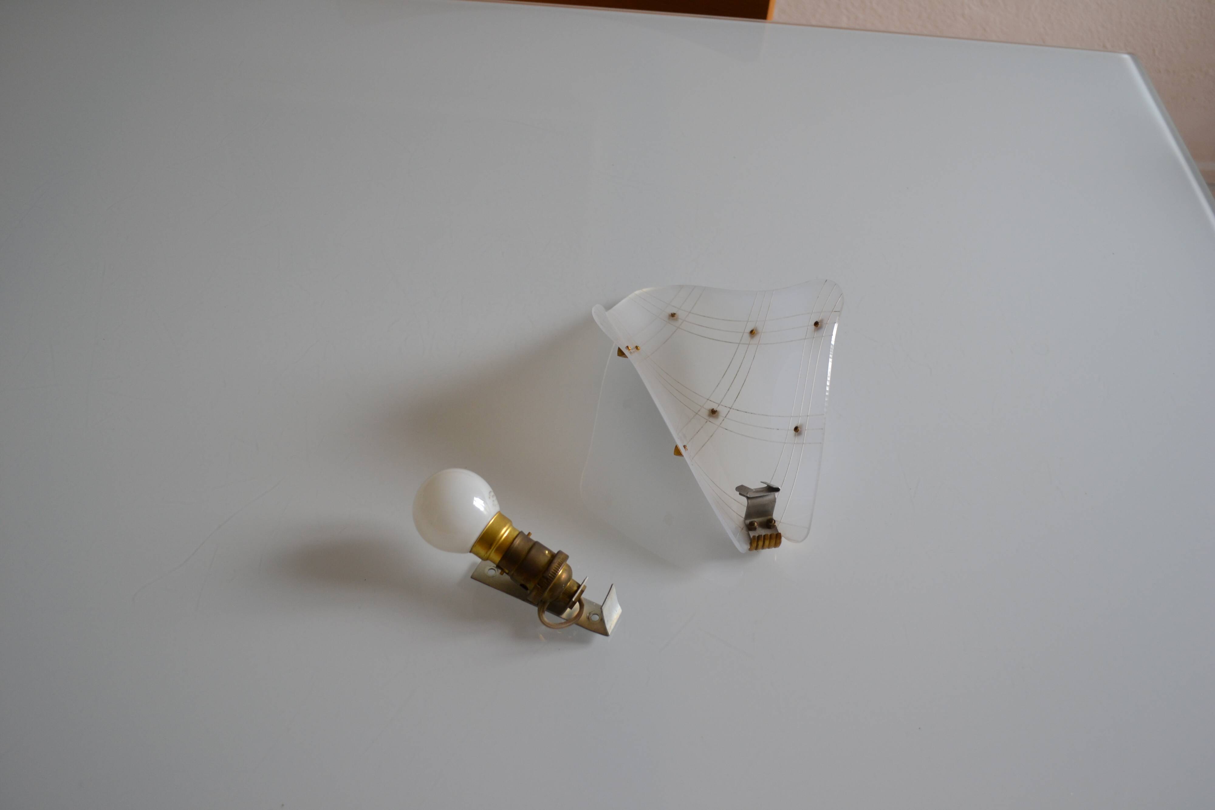 50s Arlus wall light in Perspex and brass