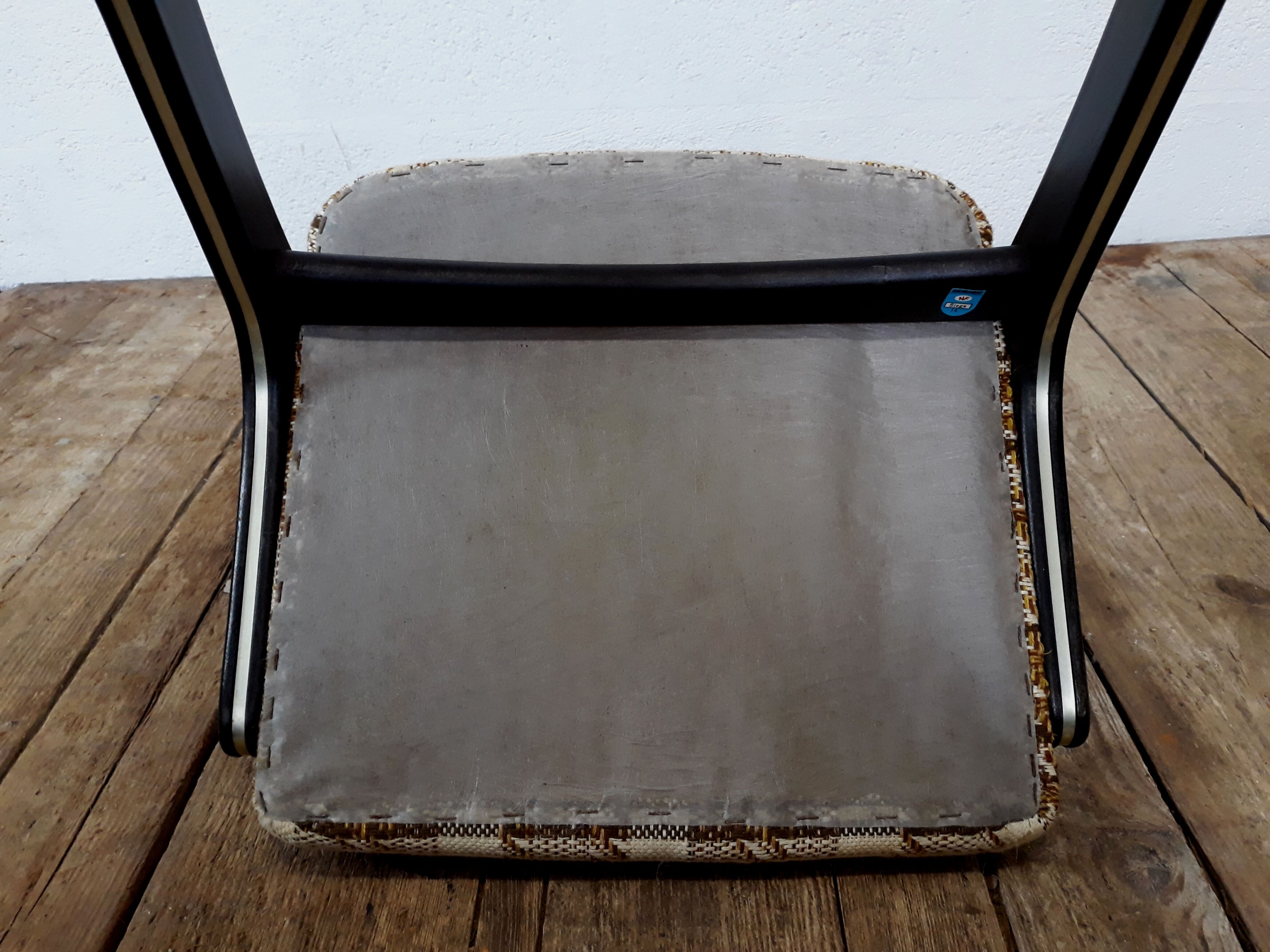 5 vintage chairs