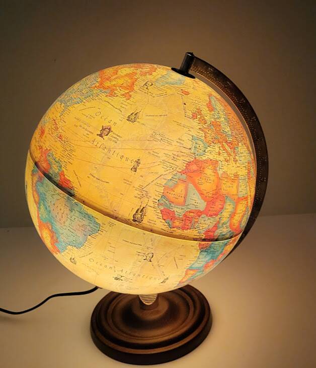 Scanglobe terrestrial globe