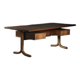 flat desk