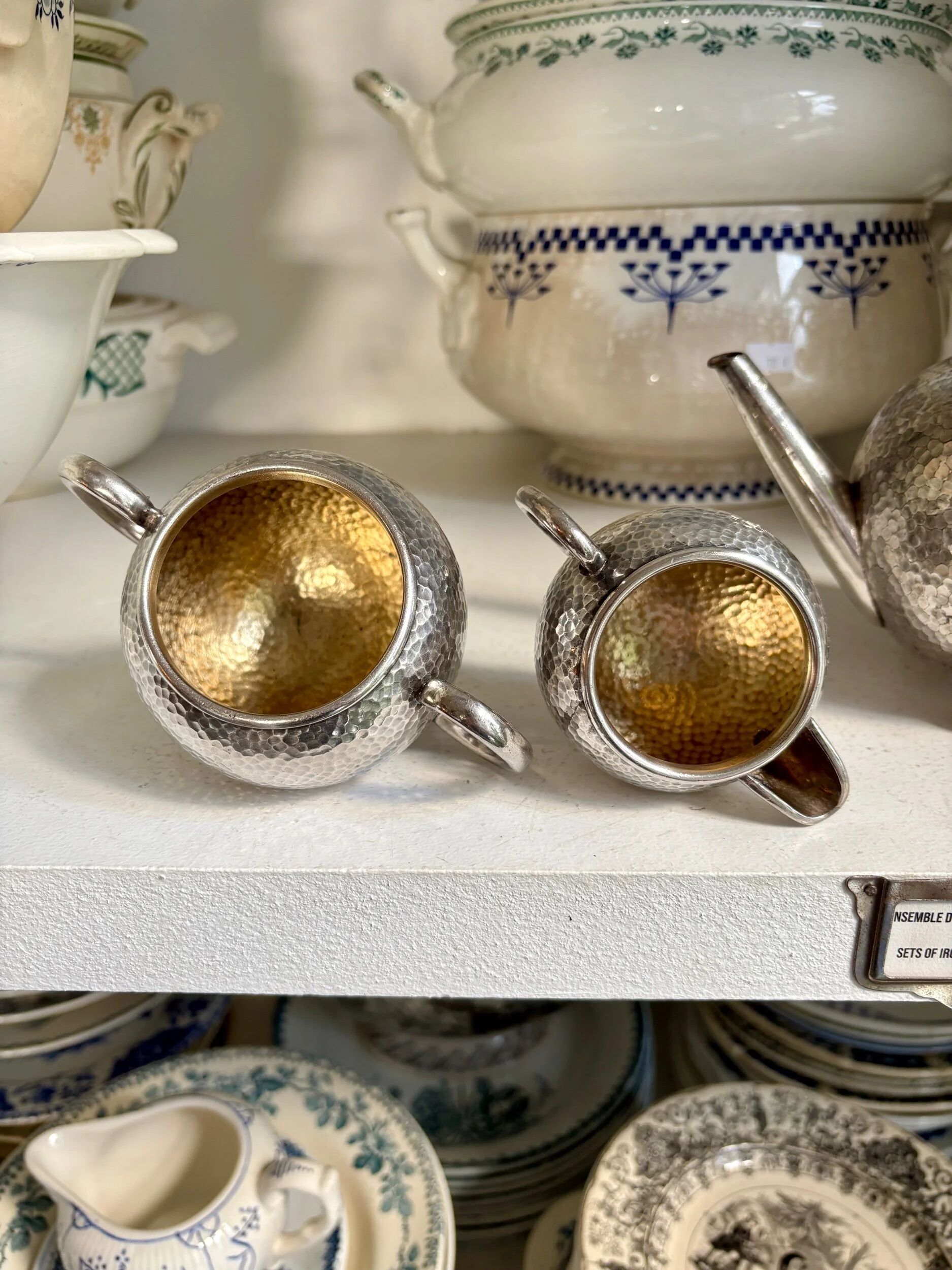 Selfish service in hammered silver-plated metal, 1930s - 3 pieces