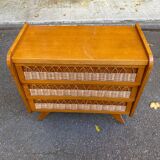 Commode scandinave en chêne et rotin des années 60