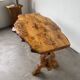 Table artisanale en orme massif, art populaire
