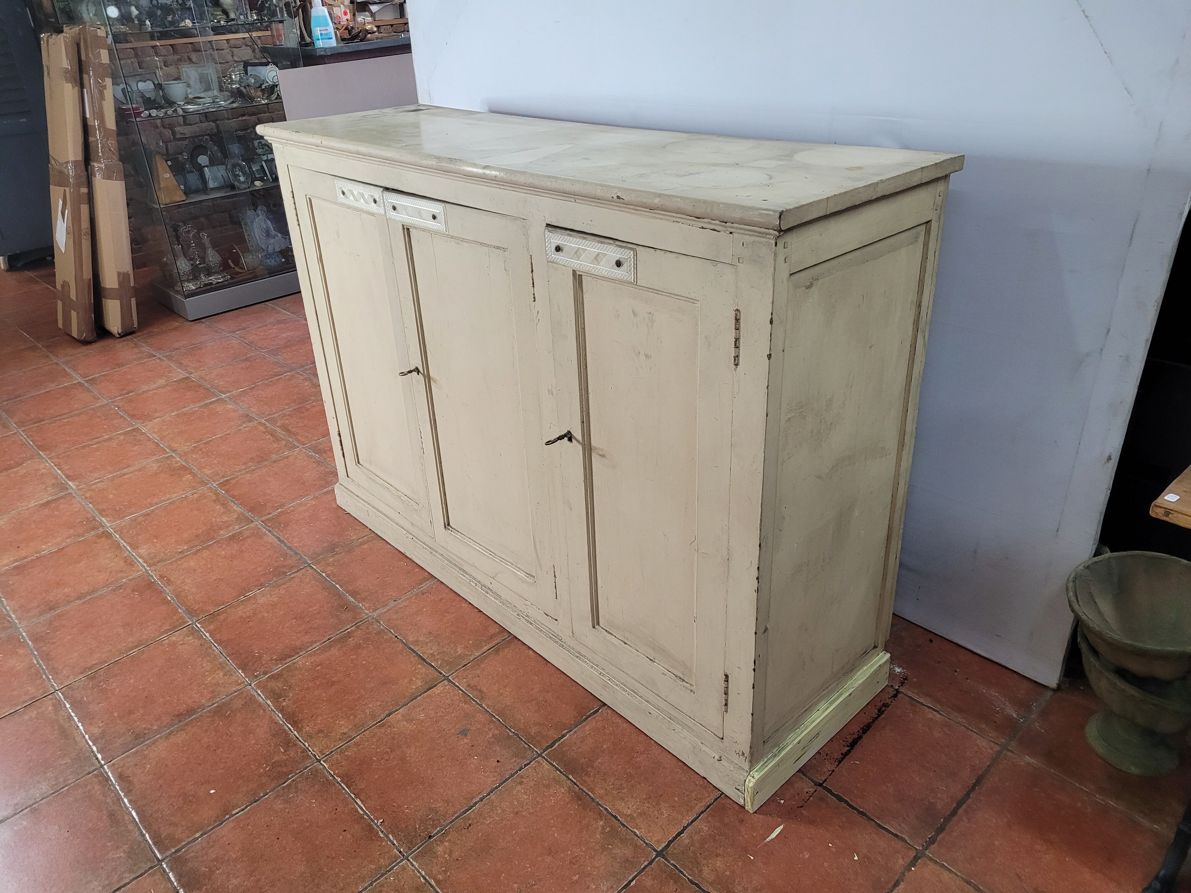 Craft furniture 3 doors original patina