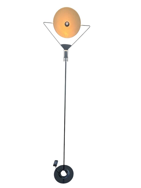 Lampadaire Carlo Forcolini modèle Polifemo édition Artemide 1980