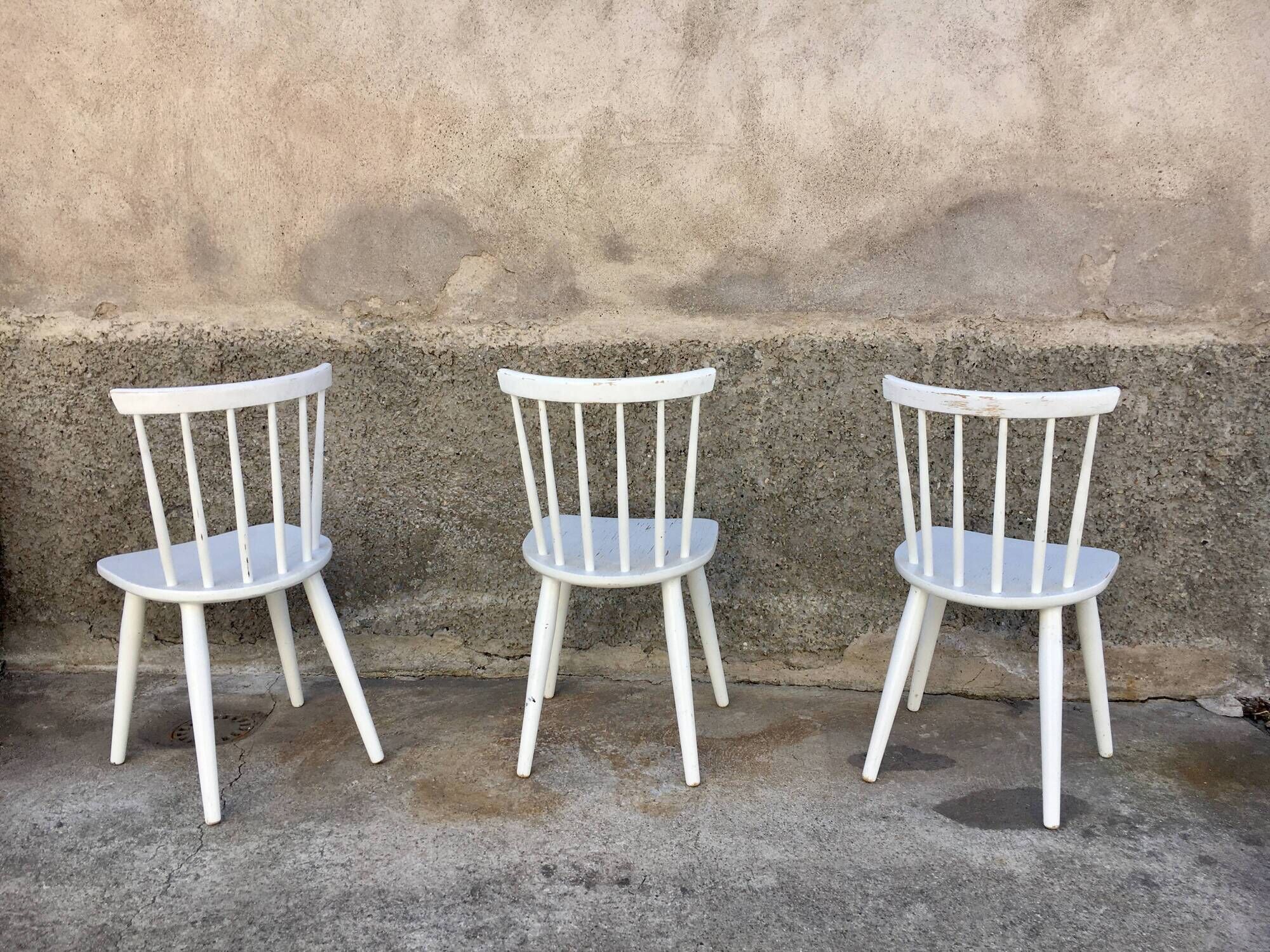 Trio of Scandinavian chair bistro troquet guinguette in curved wood