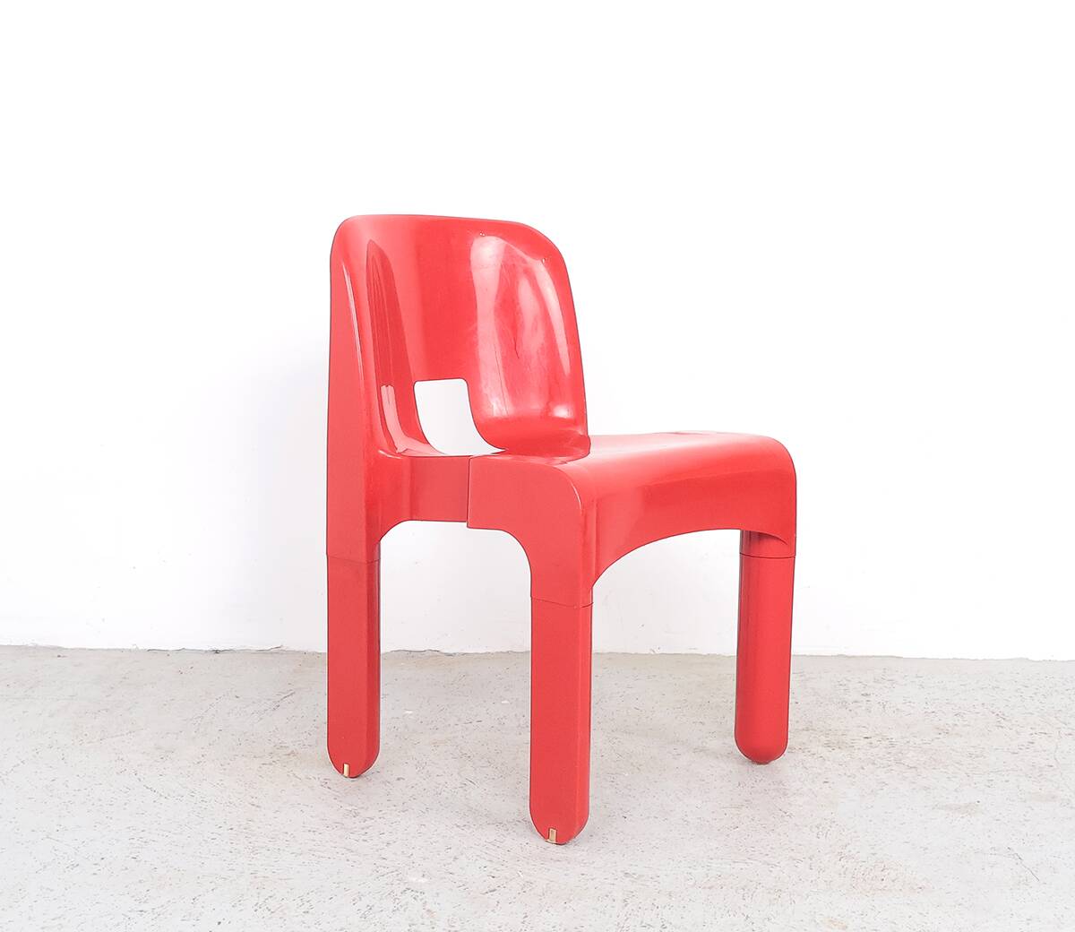 Joe Colombo red universale chairs for Kartell, 1960s