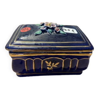 Jewelry box