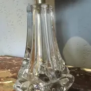 Vannes Le Châtel crystal table lamp with red fabric shade, 1970s