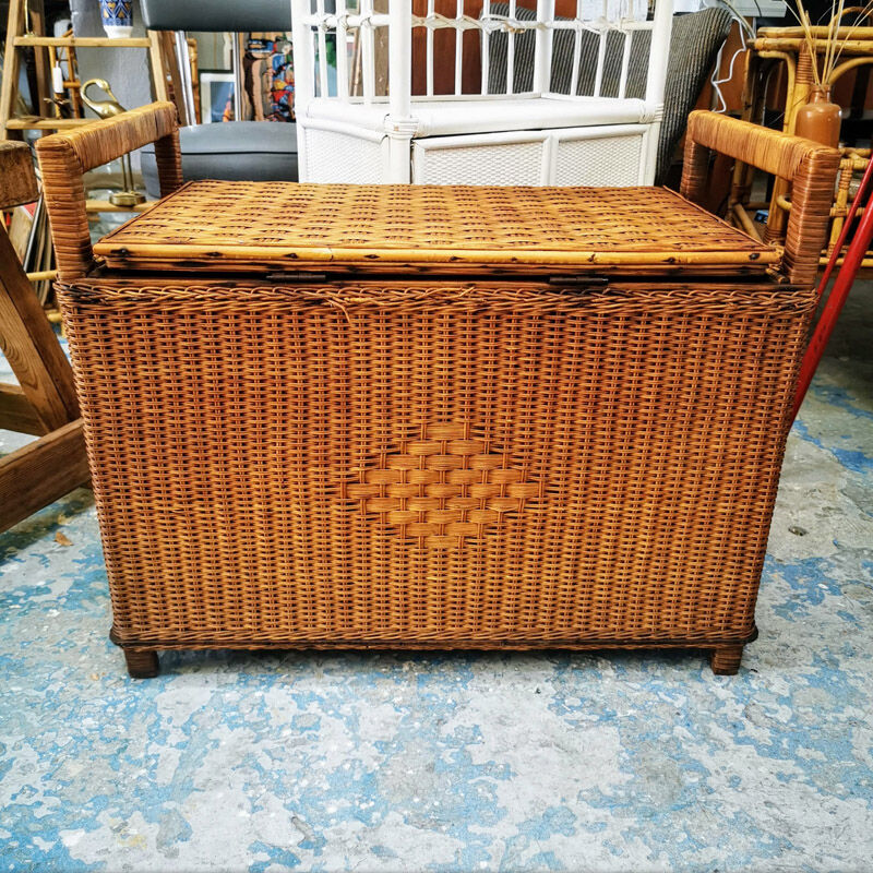 Wicker bench box