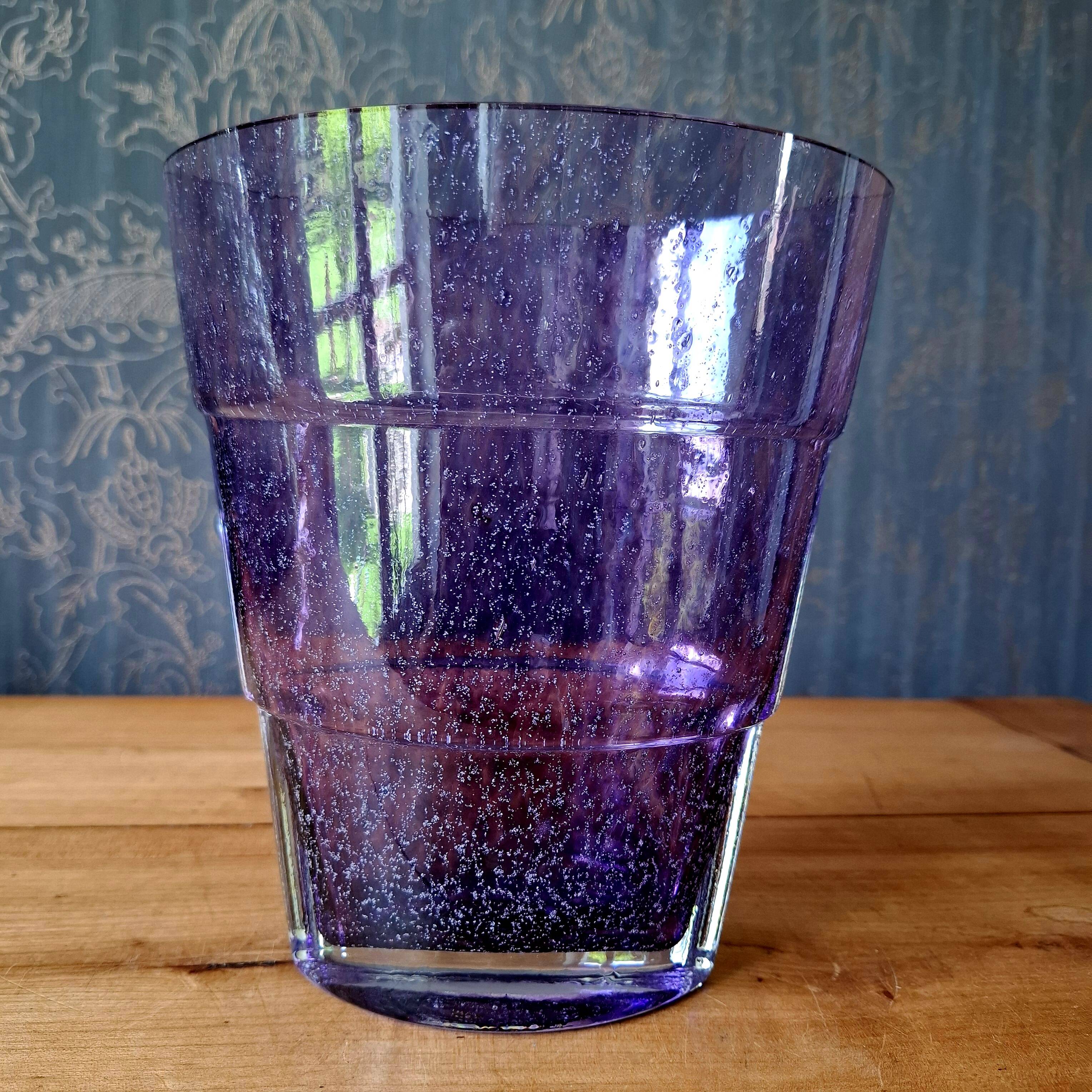 Kosta Boda vase design Ann Wahlstrõm 20th century