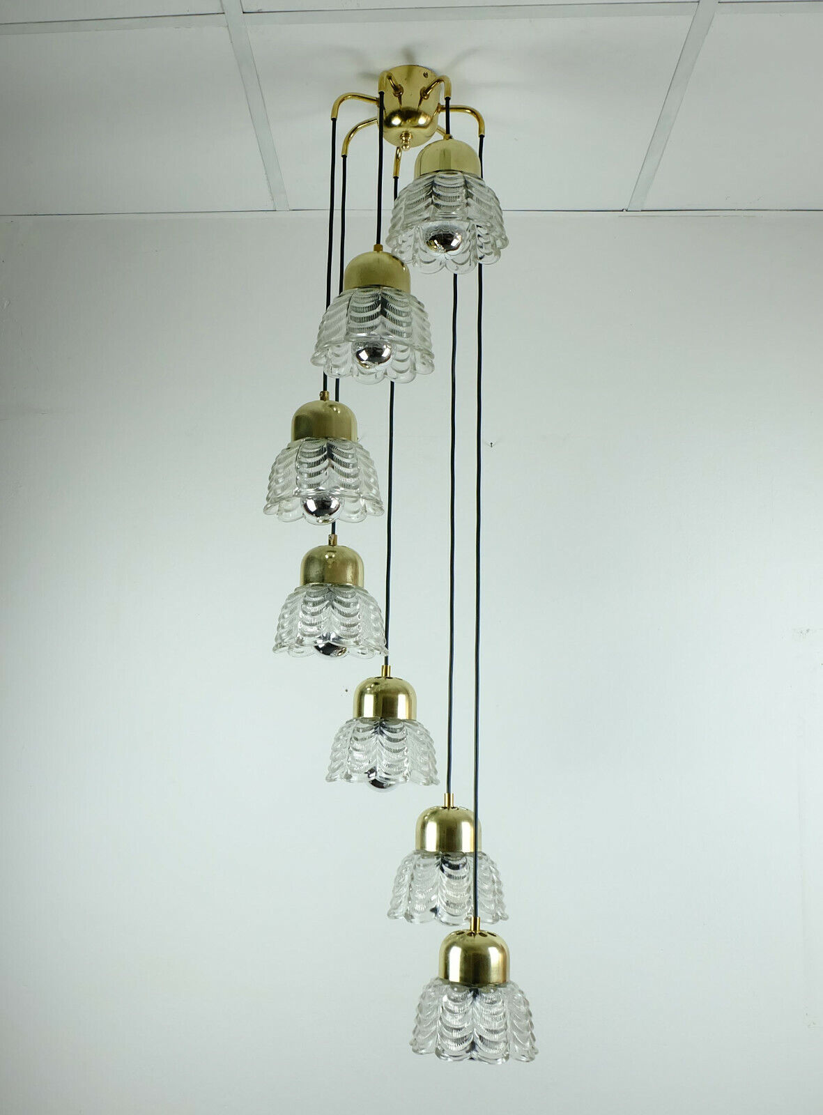 1960s mid century cascading lamp 7 flower-shaped glass shades and brass chandelier