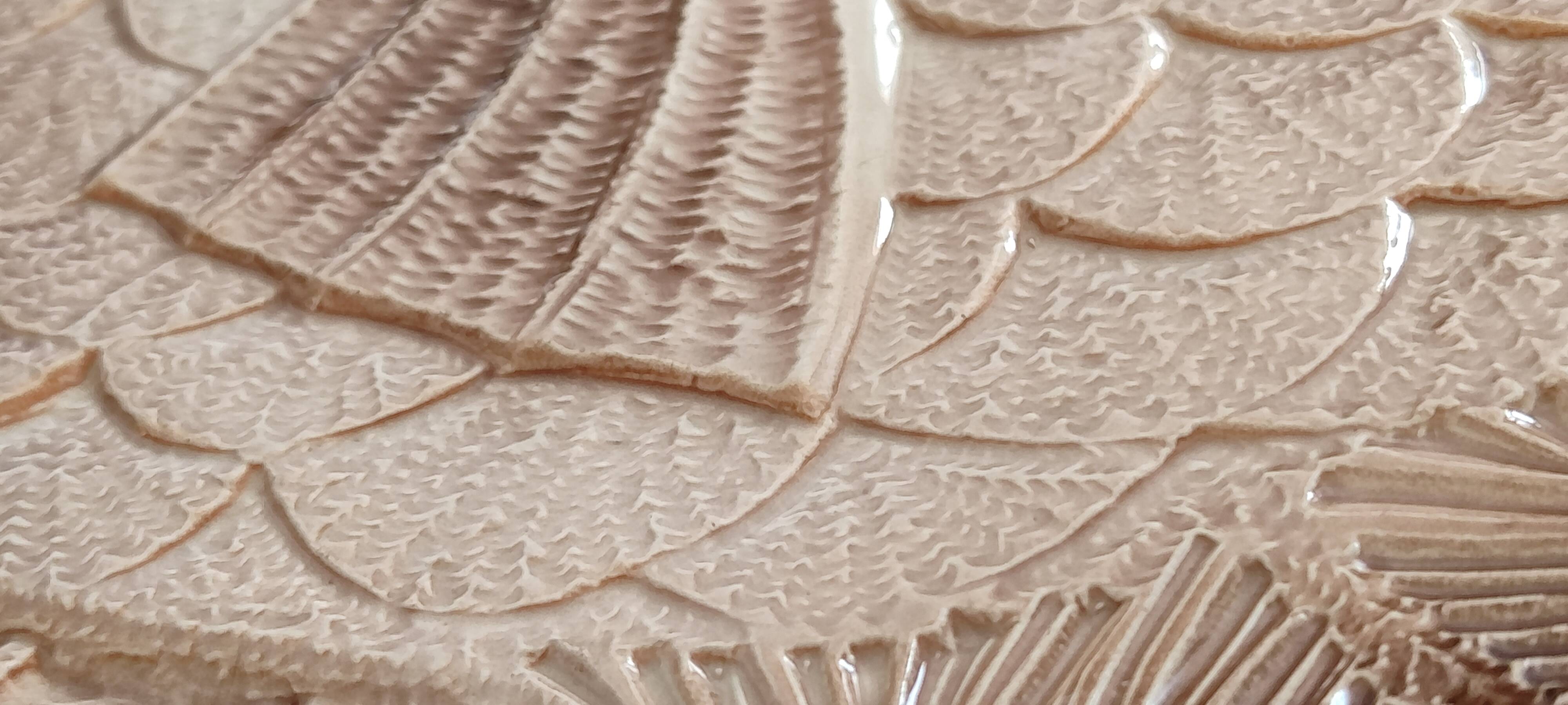 A lot of fish plates.