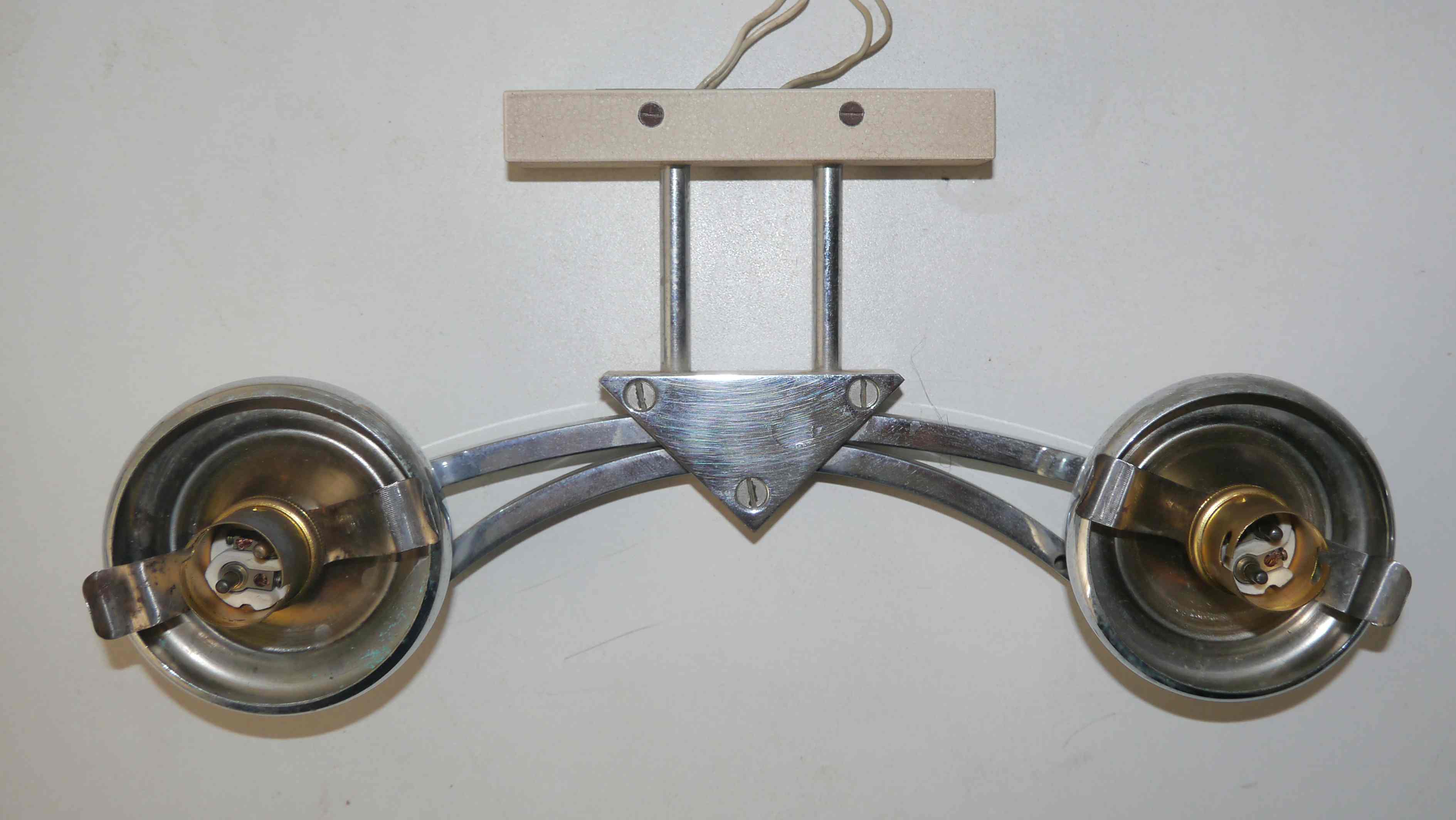 Pair of 60s wall lights in metal and opaline