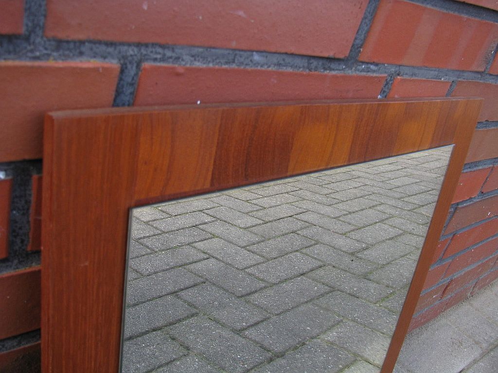 Miroir vintage en teck Danemark 1970 - 49x49cm