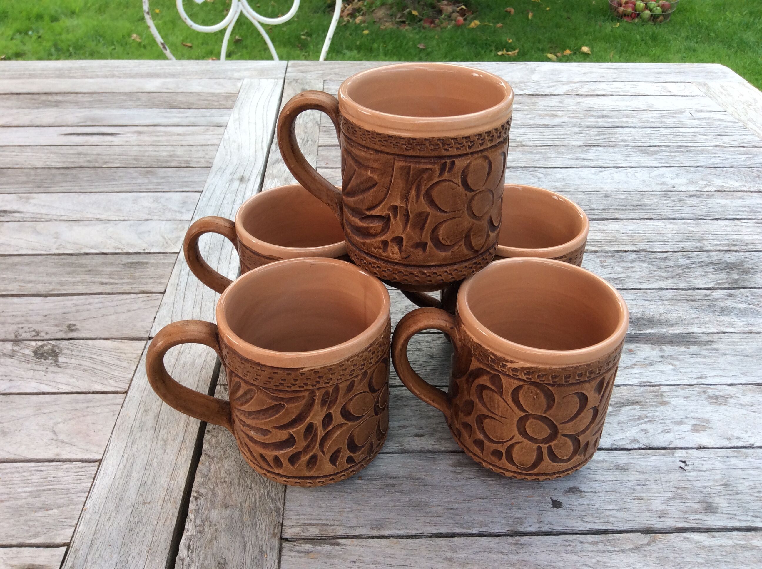 5 terracotta mugs