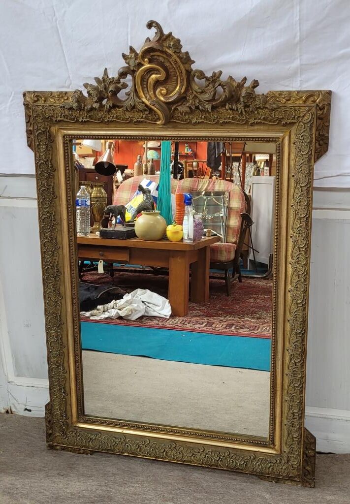 Miroir doré mouluré classique, années 50