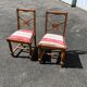 Paire de chaises anciennes bois noyer rosace coussin rayé rouge