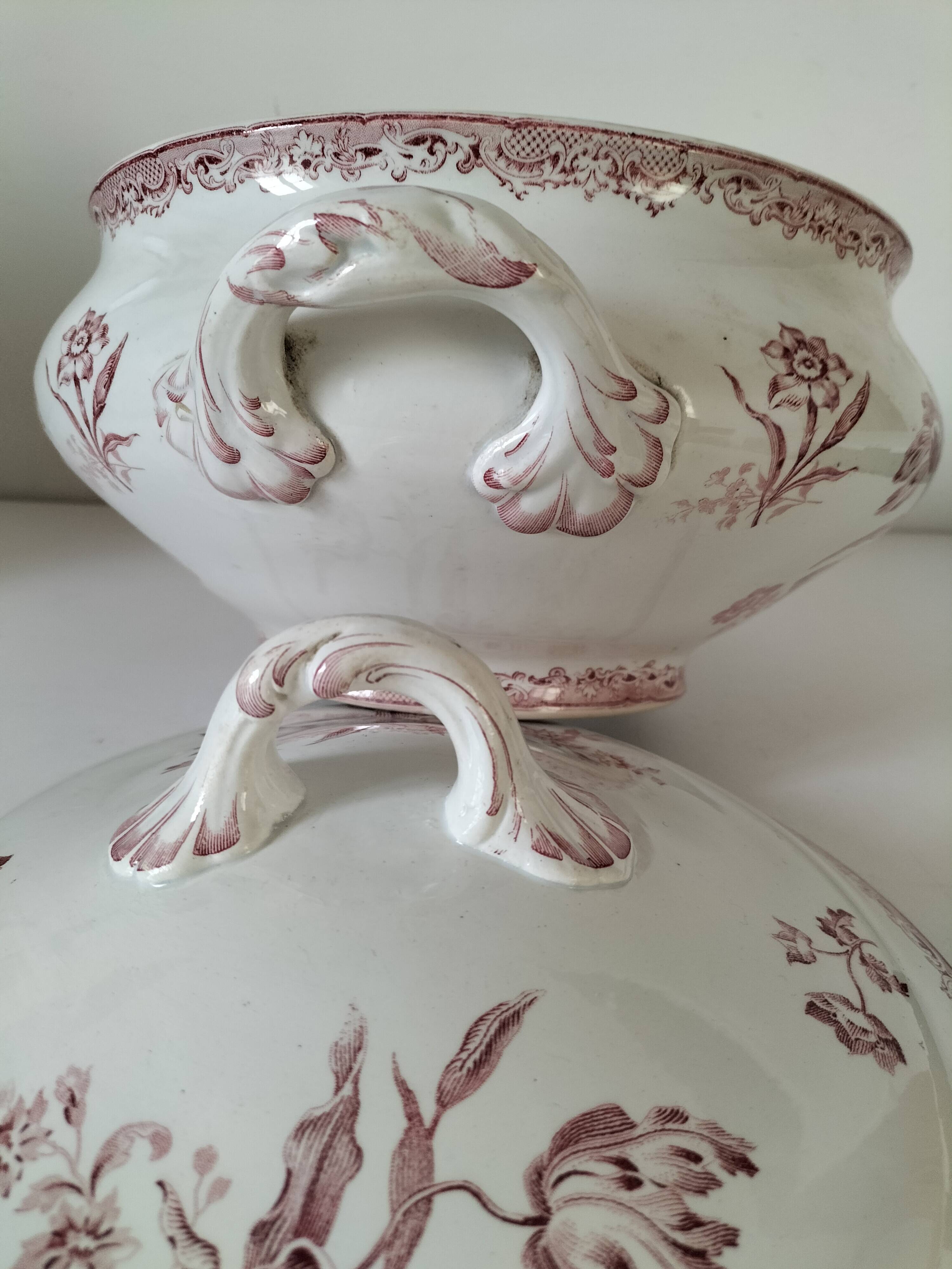 Ironstone soup tureen Sarreguemines Fontanges model (circa 1880–1900),