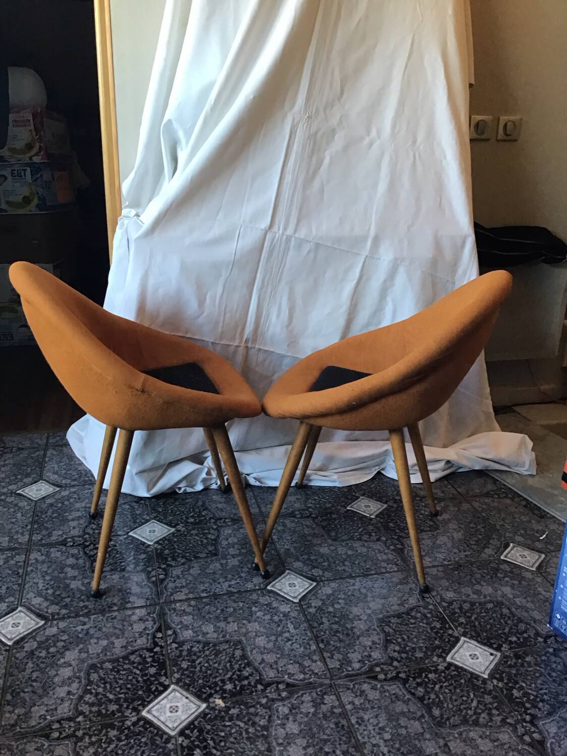 2 vintage chairs
