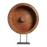 Moule de roue en bois sur pied
