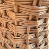 Wicker amphora umbrella holder