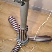 lampadaire 1940  rarestyle projecteur pieds sur roulettes  alu masif    180x110x70