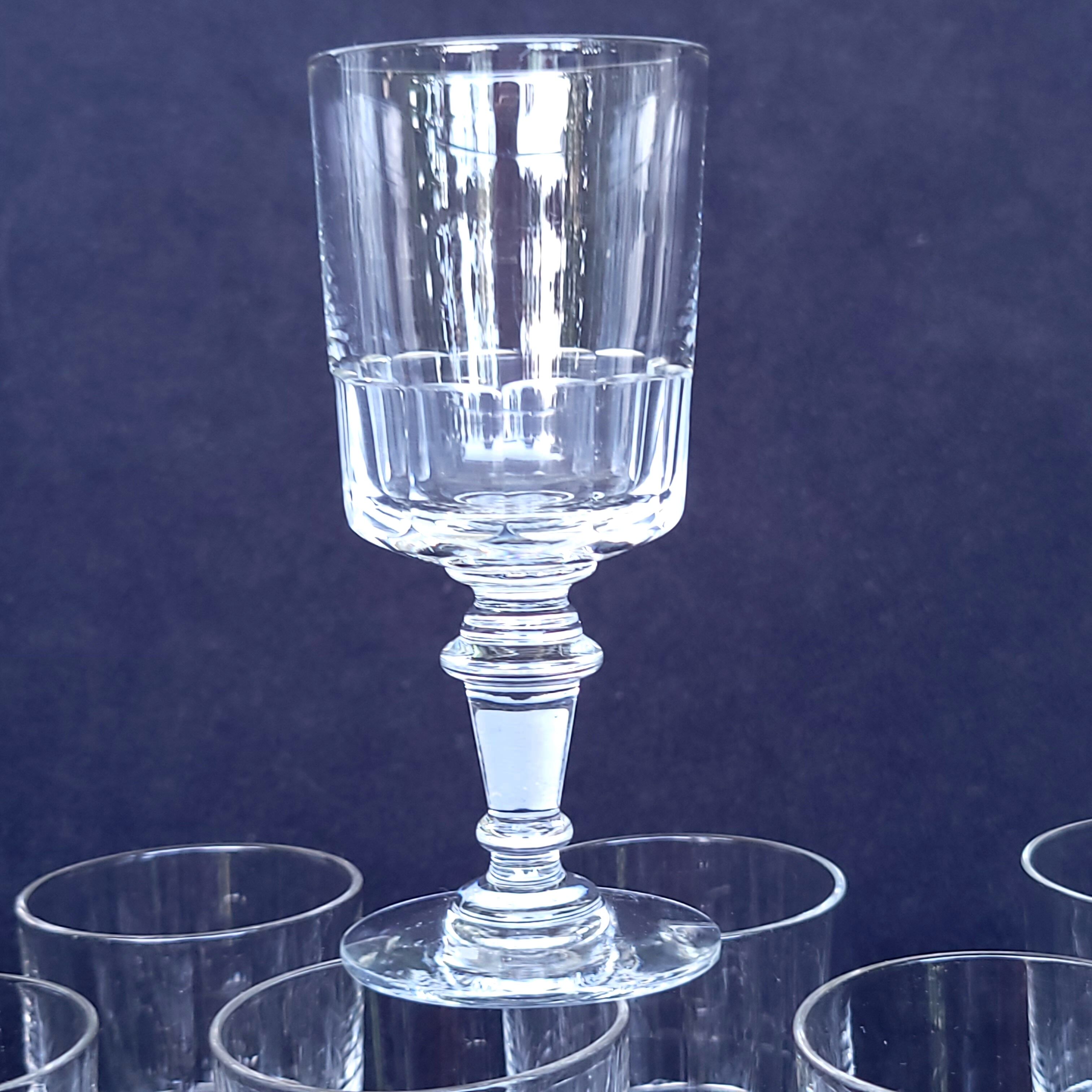 9 old wine glasses or liqueur XIXth in glass cut with 11 sides