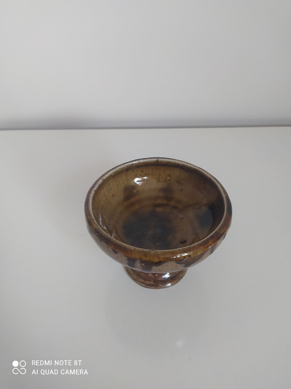 Coupe sur pied en grès vernisé