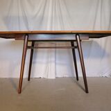 Scandinavian extendable rectangular table