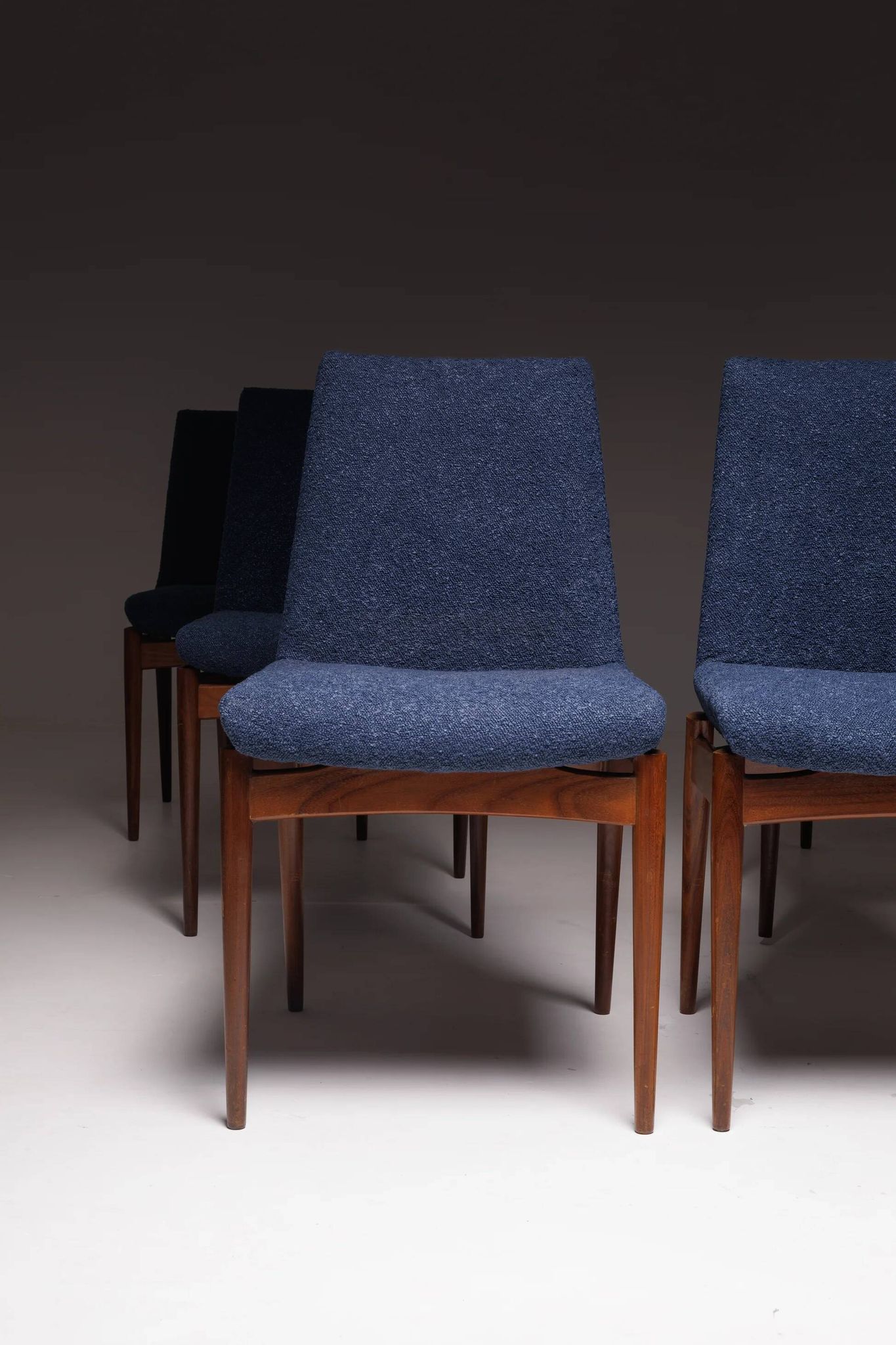 Mid-century modern chairs - set of 8