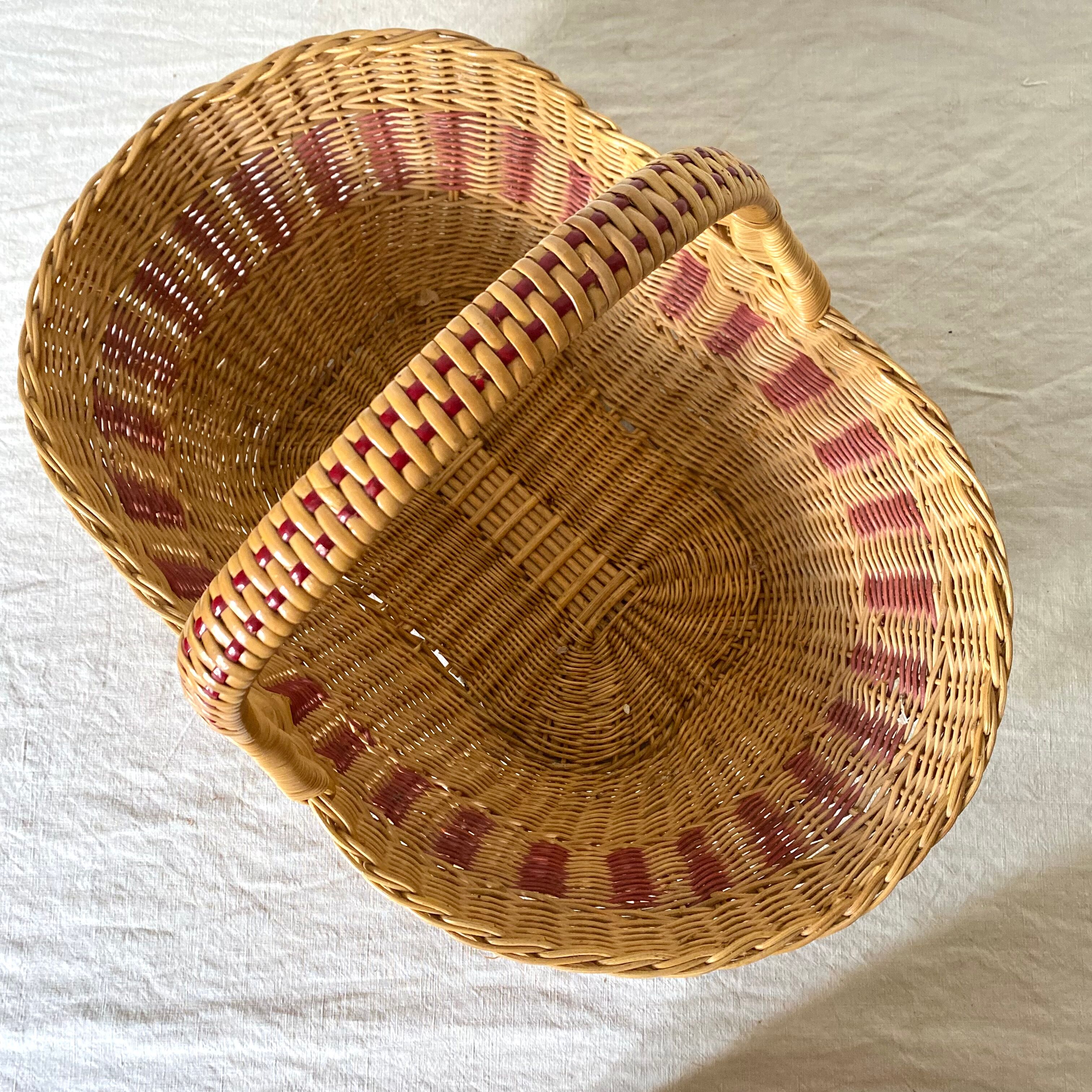 Two-tone woven wicker basket