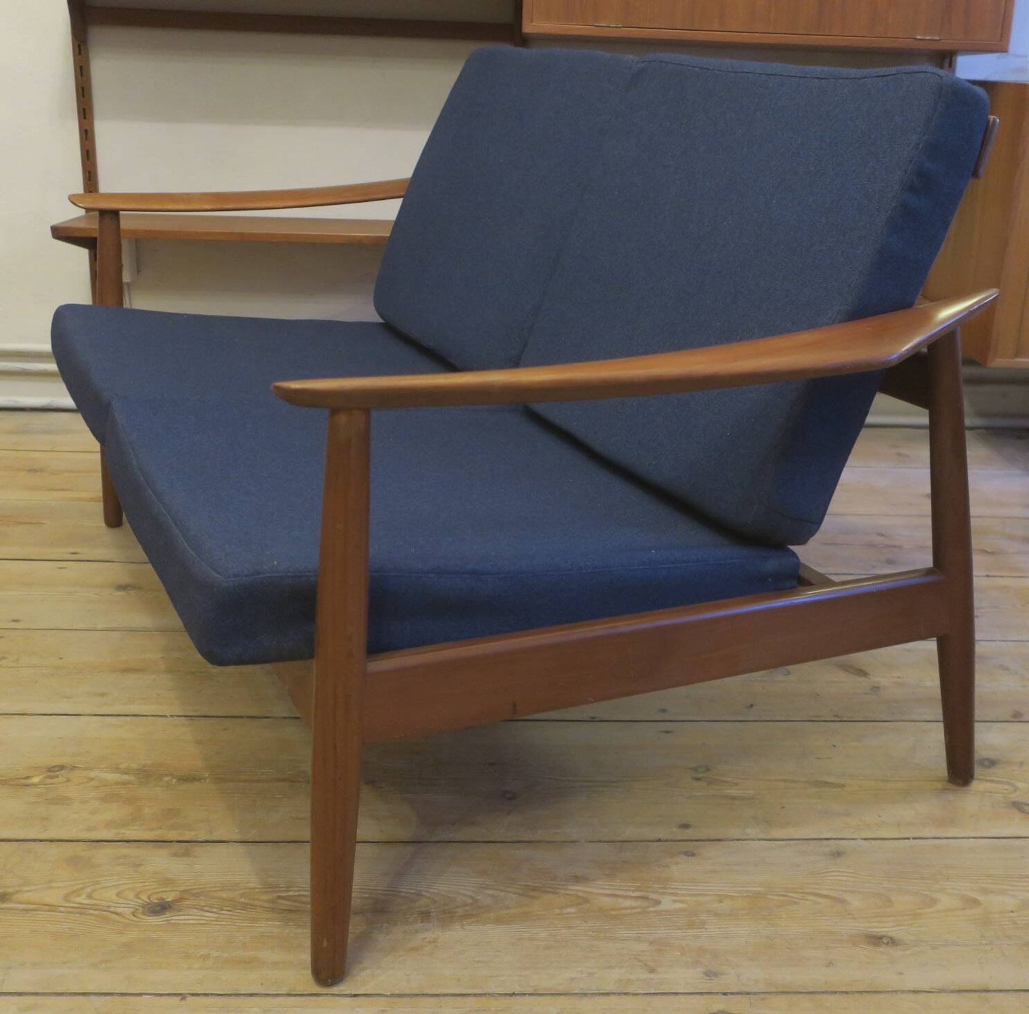 Arne Vodder for France and Sohn FD 164 2-seater teak sofa, Denmark 1960s