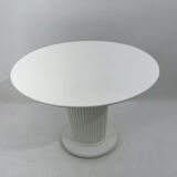 Table d’appoint allemande du début du milieu du siècle