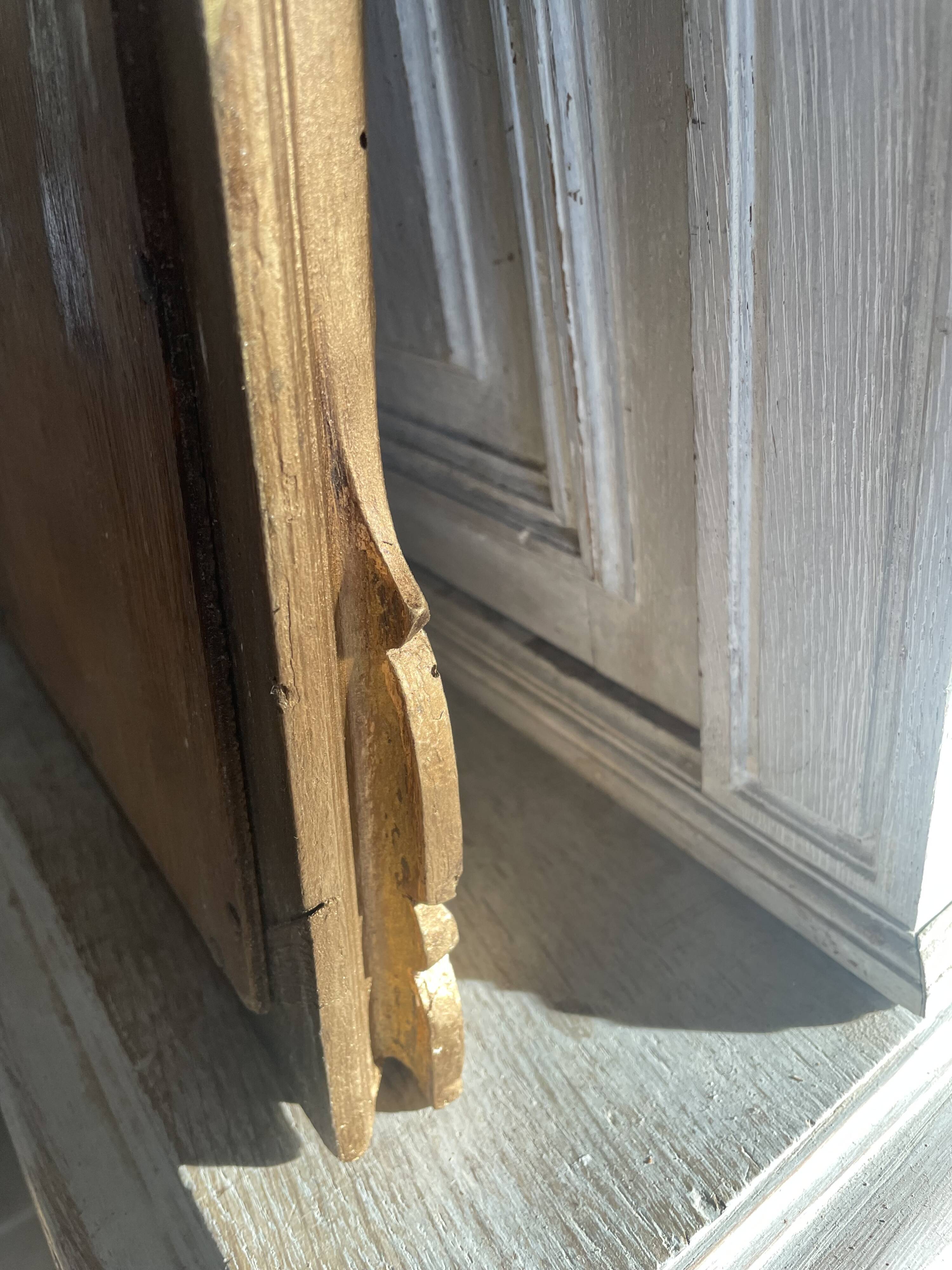 Miroir Art déco en bois doré 74x61