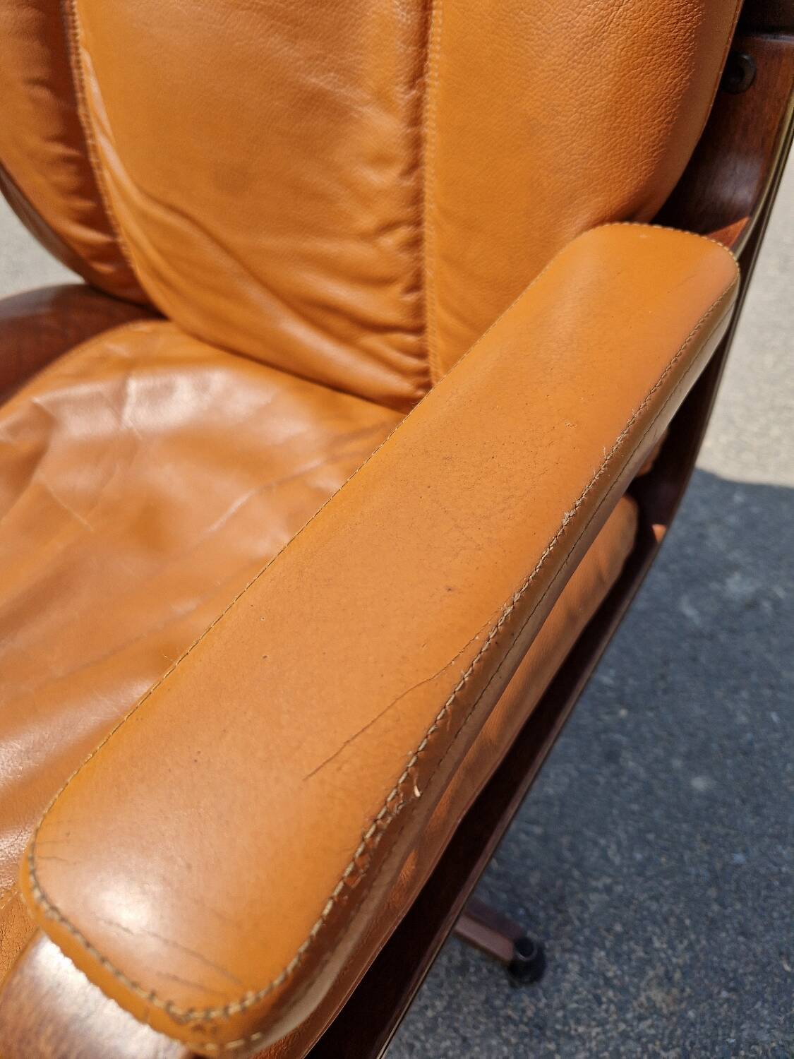 Set of 2 vintage Scandinavian armchairs co.fe.mo Italy 1970