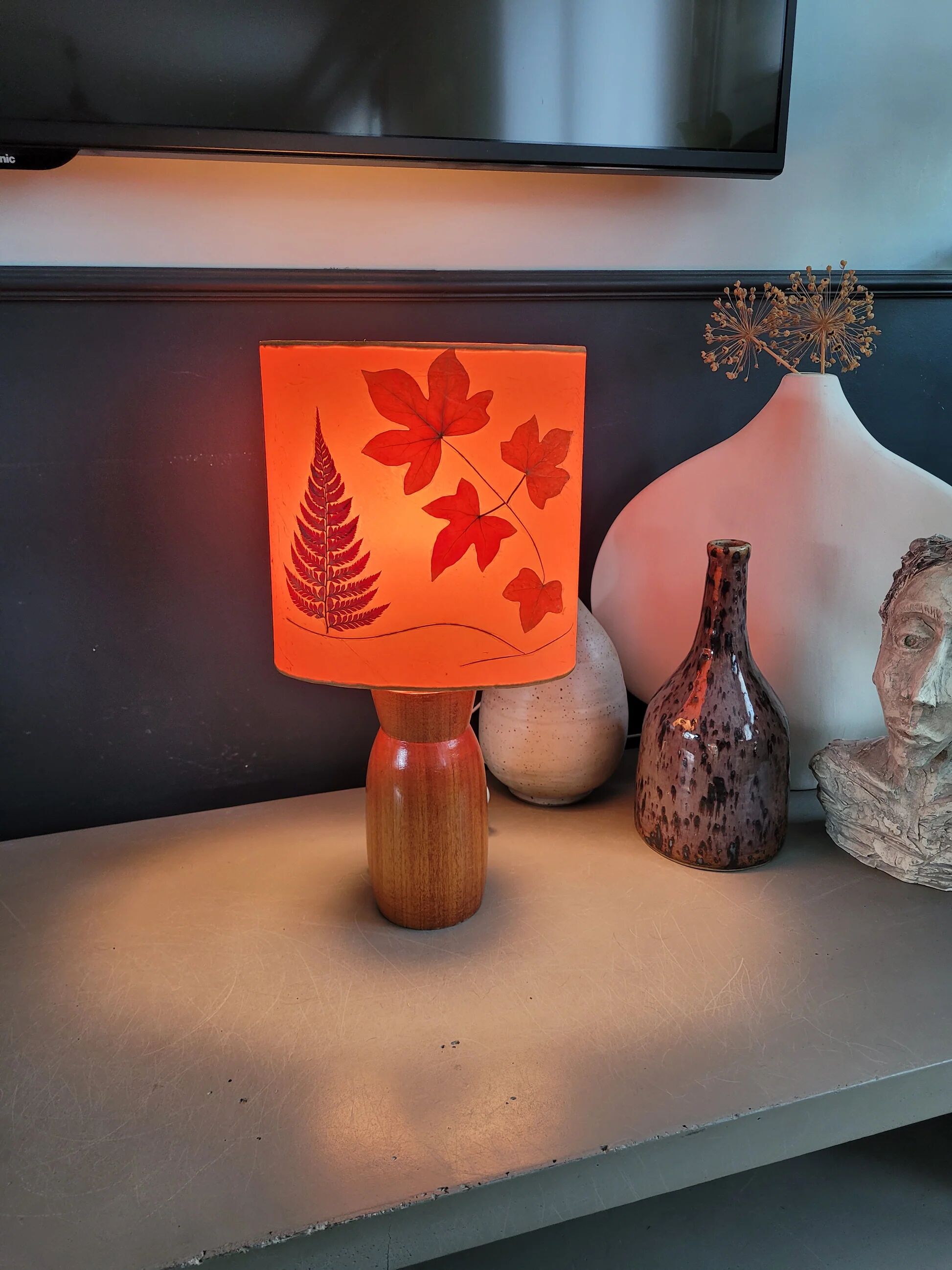 Table lamp with wooden base - dried flowers shade - Ref 1004