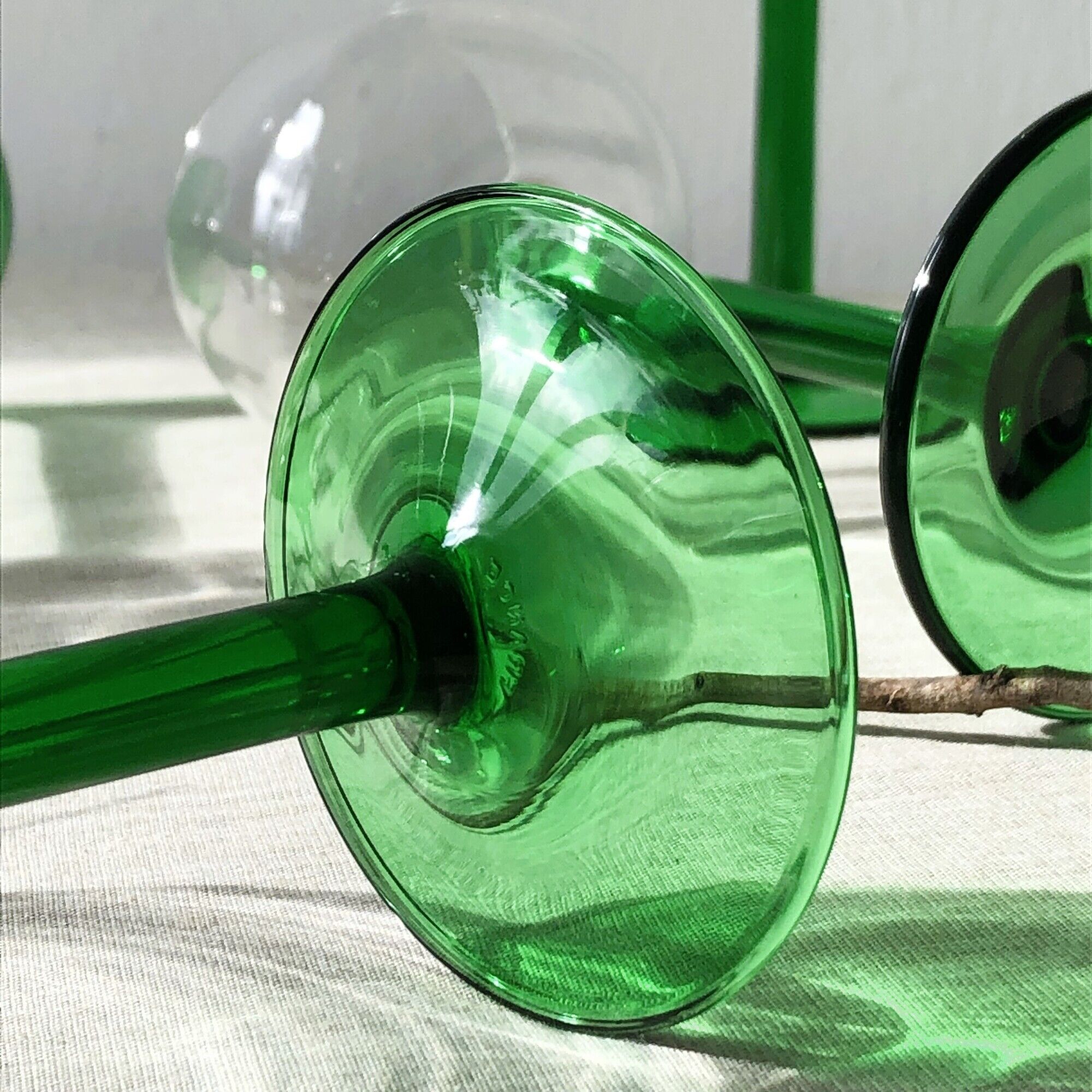 6 elegant green green white wine glasses from Alsace, brand Luminarc Verrerie D'Arques design
